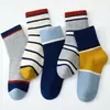 Calcetines de Invierno Gruesos de Algodón Peinado con Diseño de Ratón de Seis Dedos para Niños y Niñas, Calcetines Largos Cálidos de Algodón con Dibujos, Calcetines para Estudiantes