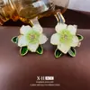 Pendientes de Gota de Aceite con Diamantes Incrustados de Aguja Plateada Camelia Colorida Estilo Coreano Pendientes Florales de Lujo Ligero Pendientes Exquisitos Versátiles