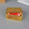 Caja de Dulces de Boda Creativa Estilo Europeo Plástico Hueco Regalo de Acompañamiento Empaque Ferrero Cuadrada Chapada en Oro Caja de Dulces de Boda
