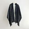 Pañuelo para la cabeza y bufanda de cuello con estampado de tótem retro transfronterizo para mujer, chal exterior moderno y versátil, venta al por mayor nueva primavera/verano