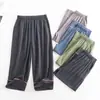 Una generación de nuevos pantalones cortos de verano para mujer con costuras de algodón de porcelana de hielo, contraste, holgados, cómodos, cintura elástica, ropa de casa