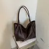 Bolso tote grande de color liso minimalista estilo coreano para mujer, nuevo bolso de hombro de moda de verano 2026 para ir al trabajo