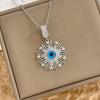 Colgante de ojo de diablo de pavo azul indeleble, collar de acero de titanio, cadena de clavícula de nicho, accesorios chapados en oro y cobre para mujer