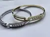Nova Pulseira Retangular de Aço Titânio com Microcravação de Diamantes, Fashion, de Alta Qualidade, Design Simples e Versátil para Mulheres