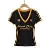 Camiseta de manga corta con estampado de letras para mujer, novedad de verano 2024, estilo Spice Girl, corte entallado, cintura ajustada, escote en V en color de contraste.