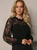 Primavera 2025 Nova Camiseta Feminina de Renda com Costura Vazada de Manga Longa de Alta Qualidade para o Dia a Dia Intelectual