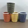 Al por mayor Tienda Departamental Linyi Cesta Redonda de Plástico para Almacenamiento Cesta para Guardar Bolígrafos Cesta para Guardar Lápices de Cejas del Hogar Cesta para Almacenamiento de Oficina