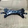 Adecuado para Nissan 2010-2019 Sunny Versa March Subchasis del Eje Delantero Piezas de Automóvil