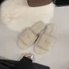 Pantuflas planas peludas estilo Chanel para mujer, aptas para usar en exteriores, nuevo modelo otoño e invierno 2026, pantuflas de algodón versátiles antideslizantes para el hogar