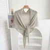 Chal Bufanda Triangular Grande para Mujer Primavera y Verano, Nuevo Estilo Calado Delgado Cubre-Todo, Camisa de Protección Solar para Aire Acondicionado, Chal de Punto de Color Sólido para Hombro