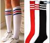 Medias de rayas rojas y azules de tres barras calcetines de mujer medias de estudiante pero hasta la rodilla animadora algodón calcetines de fútbol calcetines medianos altos