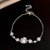 Pulsera de Gato con Cabeza de Flor Chapada en Oro Real de 18 Quilates con Circonita, Lujo Ligero Sensación de Alta Gama, Joyería Versátil Elegante de Nicho