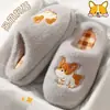 Pantufas de Algodão Fofas Femininas 2026 Nova Coleção Outono Inverno Internas Pelúcia Quente Casa Pós-parto Antiderrapantes Pantufas de Algodão para Mulheres