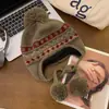 Orejeras Fair Isle Sombrero Nuevo para Mujer Tejido Otoño e Invierno Sombrero de Pompón Cálido con Forro Polar Adelgaza la Cara Sombrero de Lana Lei Feng
