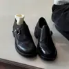 2026 Nuevos Mocasines Retro con Hebilla Slip-on de Tacón Grueso Zapatos Individuales Versátiles Estilo Británico Punta Redonda Zapatos Pequeños de Piel para Mujer