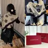 Bufanda de Regalo para Mujer Imitación Cachemir Otoño e Invierno Engrosada Cálida Jacquard de Alta Gama Versátil Moda Chal de Doble Uso 2026