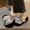 Chinelos peludos engraçados de outono e inverno transfronteiriços para mulheres, chinelos de pelúcia de algodão antiderrapantes de sola macia para casa, chinelos modernos para estudantes