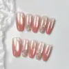 Ling Luo Original Nueva Colección Primavera Verano Dulce Dopamina Diseño de Flores, Efecto Iluminador, Ojo de Gato Uñas Postizas Hechas a Mano Venta al Por Mayor