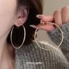 Europa y Estados Unidos arete de clip redondo liso transfronterizo nicho viento frío personalidad aretes moda temperamento aretes sentido de alta gama de lujo ligero