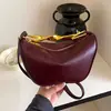 Transfronterizo Otoño 2026 Nuevo Bolso de Mano Retro de Nicho Europeo y Americano Moda Versátil Simple Bandolera Cruzada Bolso Silla