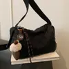 Bolsa Jeans com Diamantes Feminina Outono e Inverno Nova Estilo Coreano Casual para o Dia a Dia Versátil Ombro Transversal Bolsa Almofada Transfronteiriça