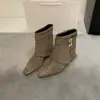 Botas Cortas de Gamuza Estilo Coreano Retro Temperamento para Mujer 2026 Otoño/Invierno Nueva Llegada Nicho Punta Cuadrada Botas de Pantalón Botas Adelgazantes Martin