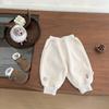 Calças de Veludo Macacão Outono e Inverno para Bebê 2025 Novo Estilo Bebê Bordado Casual Leggings Quentes Calças de Moletom