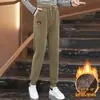 Calça Harem de Veludo Bordada com Urso Feminina Outono e Inverno Nova Sarja Solta Aparência Emagrecedora Cintura Elástica Calça Casual