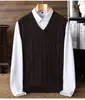 Chaleco de punto para hombre con cuello en V, nuevo estilo otoño/invierno, chaleco de punto grueso trenzado, se puede usar como capa interior o exterior, suéter casual sin mangas de cachemira, en stock