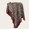 Venta Caliente Transfronteriza Otoño Nuevo Estampado de Leopardo Bloques de Color Bufanda Cuadrada de Satén de 90 cm Moda Europea y Americana Elegante Bufanda Cubre-Cabeza Chal