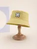 Sombrero de Pescador con Cara Sonriente de Primavera y Otoño para Niños Moda Japonesa Sombrero de Cubo Versátil Estudiante Versión Coreana Protección Solar Versátil Sombrero de Cubo para el Sol
