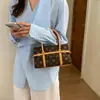 Bolso estampado europeo y americano para mujer, diseño de nicho tipo Boston almohada, bolso cruzado de alta gama a la moda, cuero suave, bandolera