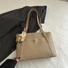 Bolso de Mujer 2025 Verano Nuevo Bolso Cruzado Bolso General de Moda Gran Capacidad de Hombro Portátil de Alta Gama 228