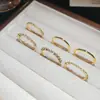 Anillo Abierto Geométrico de Circonita Estilo Palacio Francés, Anillo de Dedo Índice de Alta Gama de Nicho, Joyería de Moda, Exquisita y Personalizada para Mujeres