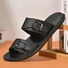 Sandalias de Cuero de Moda para Hombre Verano Simples Versátiles Antideslizantes Suela Suave Pantuflas Mismo Estilo que las del Centro Comercial Hombres Playa