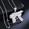 2026 Nuevo Collar Colgante de Subfusil Incrustado de Diamantes Estilo Europeo y Americano Elegante Cadena Retorcida de Acero Inoxidable 3.0 Colgante de Cadena para Suéter