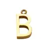 Moda Transfronteriza Europea y Americana Colgante Pequeño de 26 Letras Inglesas Accesorios para Joyería DIY Colgante Chapado en Oro de Acero de Titanio Venta al por Mayor