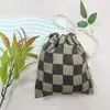 Terciopelo Bolsillo con Cordón Cuadros Simple Almacenamiento en Casa Bolsa Antipolvo Empaque de Regalo Navideño Bolsillo con Cordón Fábrica Venta al por Mayor