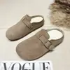 Pantuflas tipo Birkenstock de suela gruesa, forradas de felpa, de punta cerrada para mujer, aptas para usar en exteriores, nueva colección otoño/invierno 2026, pantuflas peludas sin cordones, pantuflas de algodón para mujer