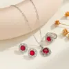 Diseño único, moderno juego de tres piezas para mujer en oro con piedra roja cuadrada, collar, anillo y aretes, venta al por mayor para ventas transfronterizas