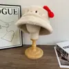Chapéu Boina de Pelúcia Gatinho Doce de Pescador para Mulheres no Outono e Inverno, Proteção Quente para Orelhas, Versátil para Mostrar o Rosto com Laço Pequeno