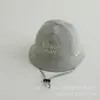 Nova Primavera 2025 ~ Chapéu de Pescador Infantil Coreano Fino Fofo Bordado Letra de Bebê Protetor Solar Chapéu Balde
