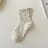 Calcetines de lunares con borde de volantes para mujer, calcetines de media pantorrilla, estilo ins moderno, calcetines sencillos de primavera y otoño para usar en capas, calcetines largos absorbentes de sudor estilo japonés para estudiantes