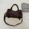 Genial Xiaomi Home Nuevo Llegada Bolso de Motocicleta de Nicho Bolso de Hombro Único para Chicas Jóvenes Bolso Tote Grande de Capacidad con Remaches para Viajes Cotidianos