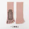 Calcetines de yoga de cinco dedos para mujer, antideslizantes, amortiguadores, calcetines de Pilates de longitud media, antibacterianos, resistentes al olor, absorbentes del sudor, calcetines deportivos de dedos