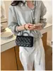 Elegante Bolso de Hombro Pequeño Acolchado con Cadena Estilo Chanel para Mujer 2026 Nueva Moda Versión Coreana con Lazo Bolso Cruzado Pequeño Cuadrado