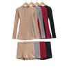 Conjunto de Dos Piezas de Estilo Americano Retro Spice Girl Suéter de Cuello Redondo con Botones de Manga Larga Camiseta Ajustada de Cadera Cintura Alta Pantalones Cortos Básicos