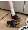 Zapatillas de entrenamiento alemanas retro de cuero suave tallado para mujer, nueva colección de otoño 2026, con cordones, de bloques de color, suela plana, zapatos casuales, zapatillas versátiles para mujer