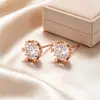 Pendientes de una sola piedra con forma de corazón y flor con garra Xuping, Aleación de cobre ligera y elegante, Fáciles de combinar para el uso diario, Al por mayor para mujeres