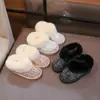 Botas de Neve Casuais Antiderrapantes com Lantejoulas e Forro de Lã para Crianças 2025 Inverno Novo com Solado Grosso, Forro de Lã, Quentes e Modernas